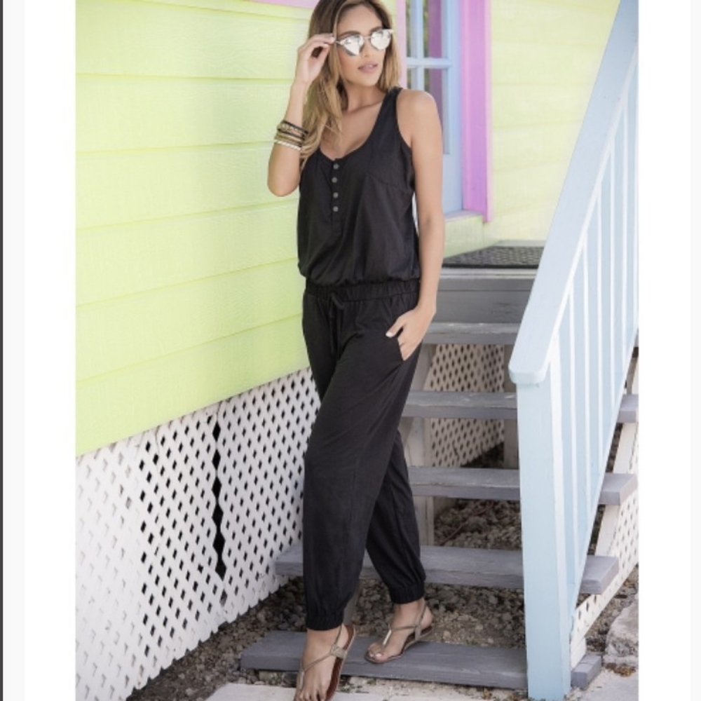 Jumpsuit black sleeveless